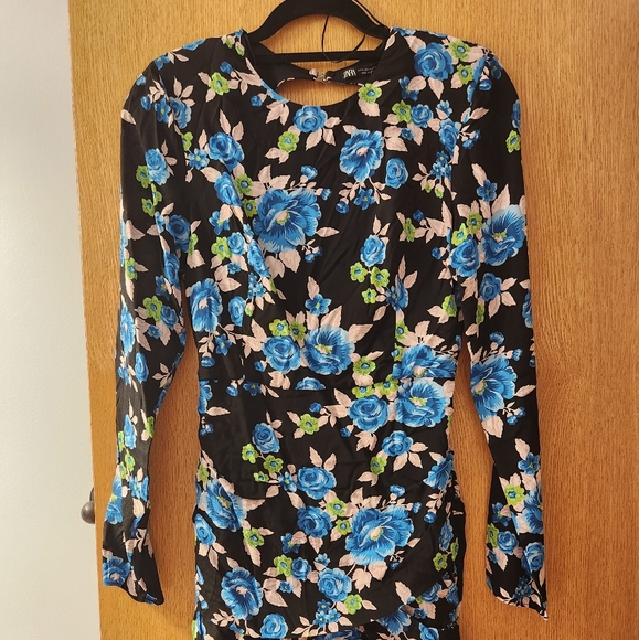 Zara dress - Picture 2 of 2